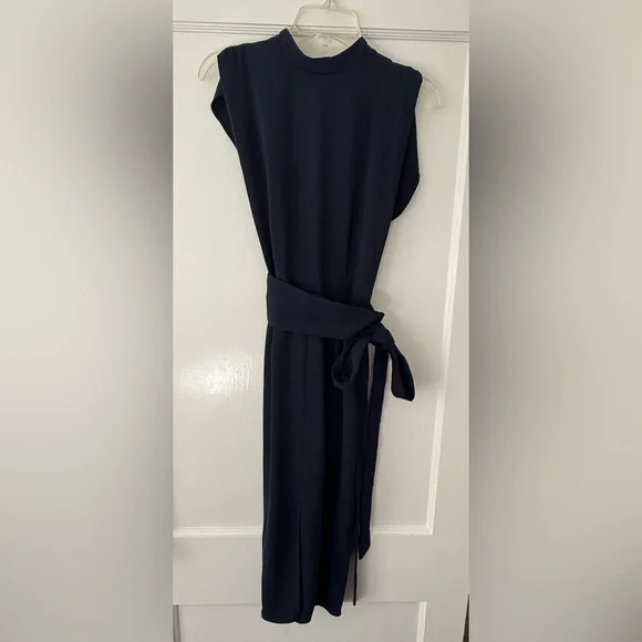 one shoulder maxi dress casual The Green One Shoulder Sleeveless Maxi Dress main image 0
